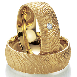 Обручальные кольца из абрикосового золота Bayer